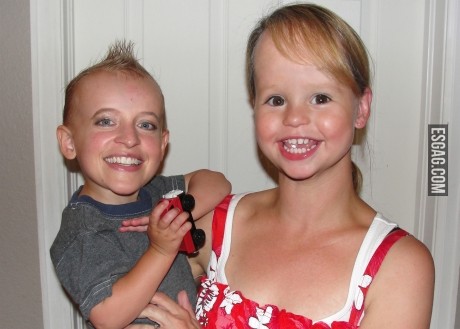 Hay algo raro en esta foto...