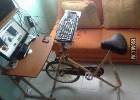 Quién dijo que no se puede estar en la pc y hacer gimnasia al mismo tiempo?