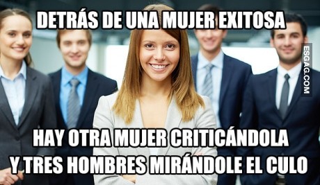 Detrás de una mujer exitosa