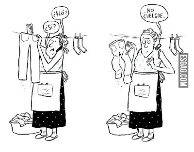 LLamada colgando la ropa